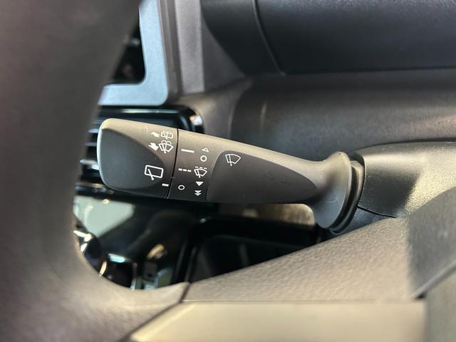 タント カスタムＸ　オートエアコン　フロントシートヒーター　左右パワースライドドア　電動パーキング　プッシュボタンスタート　アイドリングストップ　アルミホイール　ＬＥＤヘッドランプ　バックカメラ対応（10枚目）