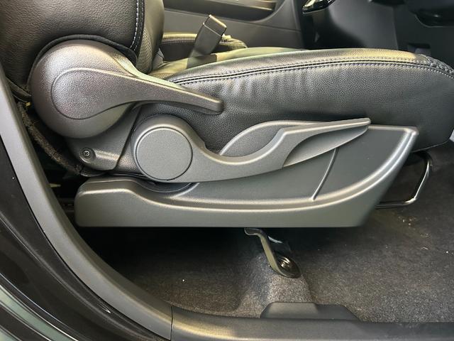 タント カスタムＸ　オートエアコン　フロントシートヒーター　左右パワースライドドア　電動パーキング　プッシュボタンスタート　アイドリングストップ　アルミホイール　ＬＥＤヘッドランプ　バックカメラ対応（39枚目）