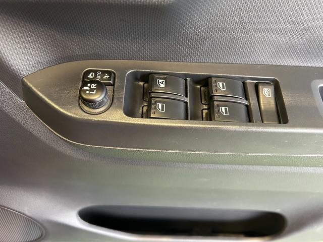 ミライース Ｇ　リミテッドＳＡＩＩＩ　バックカメラ対応　ＣＤオーディオ　プッシュボタンスタ－ト　コ－ナ－センサ－　オ－トハイビ－ム　アイドリングストップ機能　シ－トヒ－タ－（11枚目）