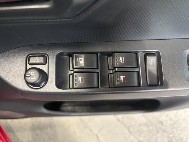 ミライース X SAIII 純正ナビ バックカメラ ドライブレコーダー TVコントロール 電動格納式ドアミラー パワーウィンドウ マニュアルエアコン アイドリングストップ機能 コーナーセンサー キーレスエントリーシステム(11枚目)