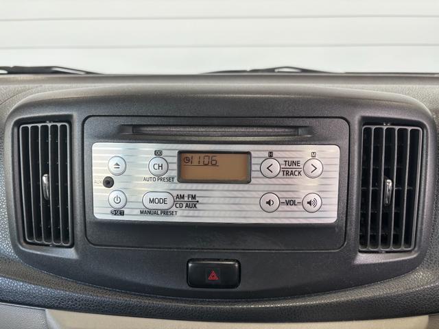 ミライース Ｘ　ＣＤチューナー　マニュアルエアコン　電動格納式ドアミラー　パワーウィンドウ　アイドリングストップ機能　キーレスエントリーシステム　パワーステアリング（3枚目）