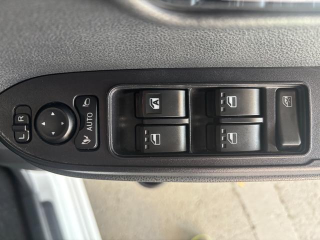 タント カスタムX ワイドエントリーメモリーナビ バックカメラ ETC ドライブレコーダー オートエアコン フロントシートヒーター 左右パワースライドドア LEDヘッドランプ アルミホイール 電動格納式ドアミラー(9枚目)