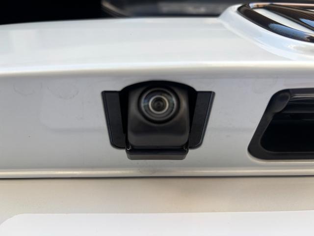 お手入れはラクに、輝きはキレイなままに。愛車の美しい輝きを守る「ボディコーティング」を各種ご用意しております。