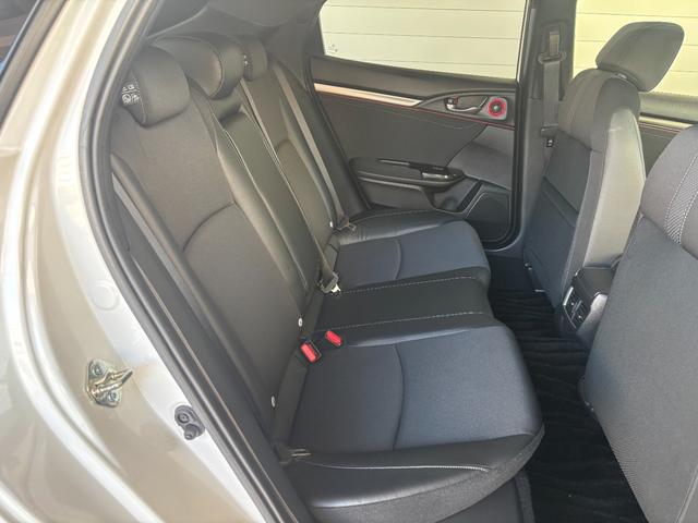 納車前に１２ヶ月点検・オイルエレメント交換・バッテリー交換・ワイパーゴム交換を実施しています。プロの整備士がきっちり点検したお車をお届けいたします！