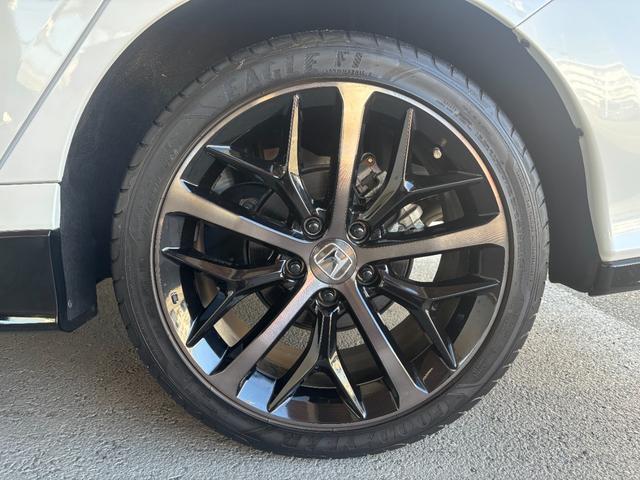 当店では初めての方にもわかりやすい説明を心がけております。ご不安なことはお気軽に何でもご相談ください。丁寧な接客を心がけております。