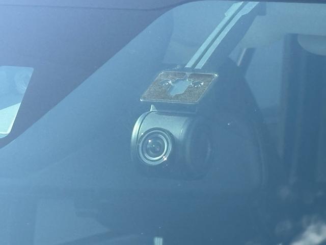 ロッキー プレミアムＧ　ＨＥＶ　ナビ　パノラマモニター　ドライブレコーダー　ＥＴＣ　運転席・助手席シートヒーター　電動パーキングブレーキ　オートエアコン　電動格納式ドアミラー　パワーウィンドウ　アルミホイール　キーフリーシステム（17枚目）