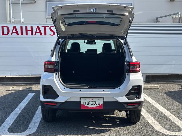 ロッキー プレミアムＧ　ＨＥＶ　ナビ　パノラマモニター　ドライブレコーダー　ＥＴＣ　運転席・助手席シートヒーター　電動パーキングブレーキ　オートエアコン　電動格納式ドアミラー　パワーウィンドウ　アルミホイール　キーフリーシステム（39枚目）