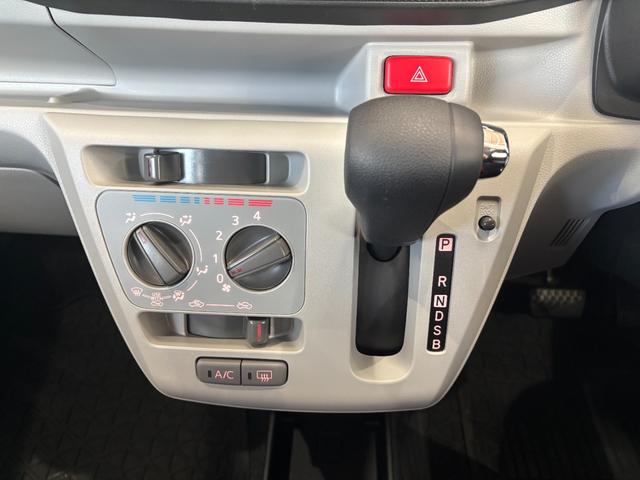 ミライース X SAIII 電動格納式ドアミラー パワーウィンドウ マニュアルエアコン アイドリングストップ機能 キーレスエントリーシステム コーナーセンサー パワーステアリング(4枚目)