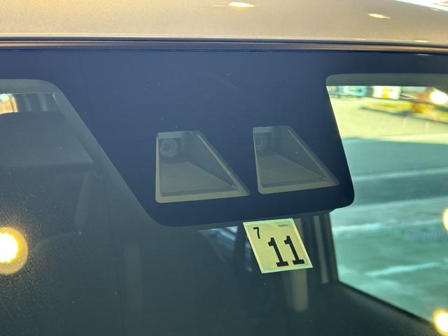 トール カスタムＧ　ターボ　バックカメラ対応　電動パーキング　両側電動スライドドア　プッシュボタンスタ－ト　衝突被害軽減ブレーキ　アイドリングストップ機能　コ－ナ－センサ－　クル－ズコントロ－ル（7枚目）