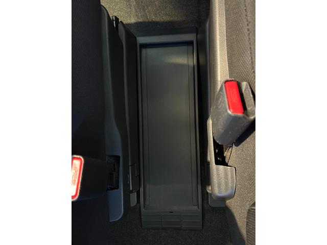 トール カスタムＧ　ターボ　バックカメラ対応　電動パーキング　両側電動スライドドア　プッシュボタンスタ－ト　衝突被害軽減ブレーキ　アイドリングストップ機能　コ－ナ－センサ－　クル－ズコントロ－ル（27枚目）