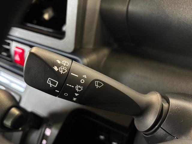 タント Ｘ　ナビ装着時パノラマモニター対応　助手席側電動スライドドア　運転席・助手席シートヒーター　電動パーキングブレーキ　パワーウィンドウ　電動格納式ドアミラー　キーフリーシステム　アイドリングストップ機能（8枚目）