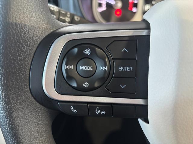 ムーヴキャンバス ストライプスＧ　９インチディスプレイオーディオ　ドライブレコーダー　運転席・助手席シートヒーター　ワイヤレス充電　電動パーキングブレーキ　電動格納式ドアミラー　両側電動スライドドア　プッシュスタートスイッチ（12枚目）