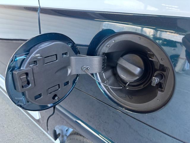 ムーヴキャンバス ストライプスＧ　９インチディスプレイオーディオ　ドライブレコーダー　運転席・助手席シートヒーター　ワイヤレス充電　電動パーキングブレーキ　電動格納式ドアミラー　両側電動スライドドア　プッシュスタートスイッチ（44枚目）