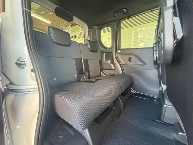 タント カスタムＲＳ　６．８インチディスプレイオーディオ　パノラマモニター　電動パーキングブレーキ　フロントシートヒーター　両側電動スライドドア　プッシュスタートスイッチ　電動格納式ドアミラー　アルミホイール　キーフリー（29枚目）