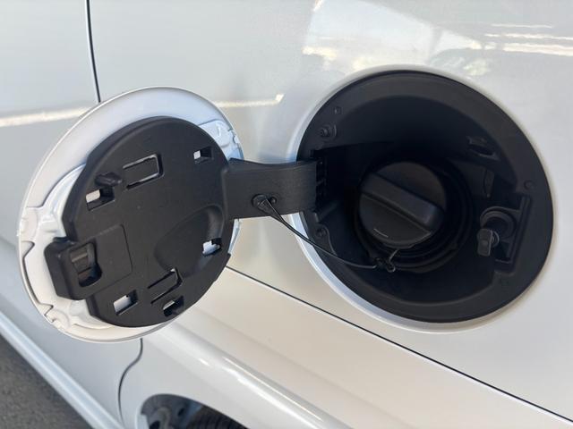 タント カスタムＲＳ　６．８インチディスプレイオーディオ　パノラマモニター　電動パーキングブレーキ　フロントシートヒーター　両側電動スライドドア　プッシュスタートスイッチ　電動格納式ドアミラー　アルミホイール　キーフリー（43枚目）