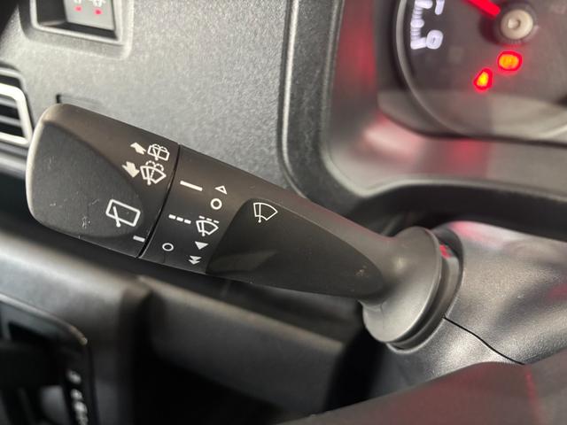 アトレー ＲＳ　６．８インチディスプレイオーディオ　バックカメラ　オートエアコン　両側電動スライドドア　電動格納式ドアミラー　フロントパワーウィンドウ　プッシュスタートスイッチ　キーフリー　アイドリングストップ機能（10枚目）