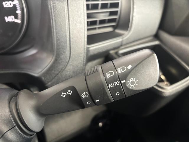 アトレー ＲＳ　６．８インチディスプレイオーディオ　バックカメラ　オートエアコン　両側電動スライドドア　電動格納式ドアミラー　フロントパワーウィンドウ　プッシュスタートスイッチ　キーフリー　アイドリングストップ機能（11枚目）