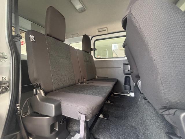 アトレー ＲＳ　６．８インチディスプレイオーディオ　バックカメラ　オートエアコン　両側電動スライドドア　電動格納式ドアミラー　フロントパワーウィンドウ　プッシュスタートスイッチ　キーフリー　アイドリングストップ機能（26枚目）