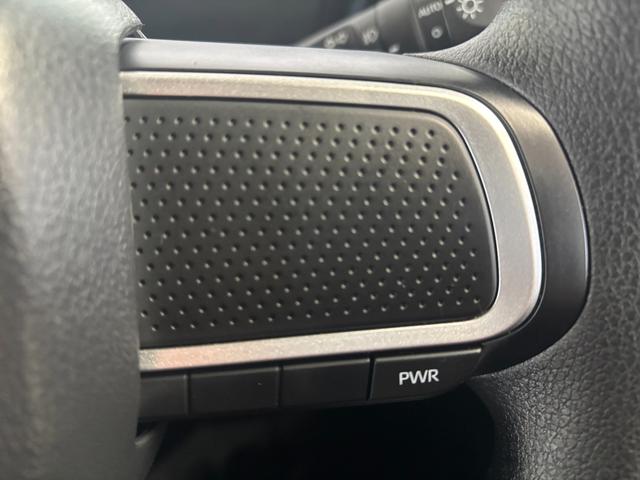 タント カスタムＸ　ナビ取付時バックカメラ対応　電動パーキングブレーキ　両側電動スライドドア　電動格納式ドアミラー　パワーウィンドウ　オートエアコン　プッシュスタートスイッチ　アルミホイール　キーフリーシステム（8枚目）