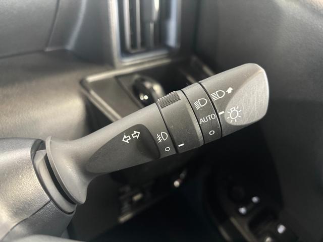 タント カスタムＸ　ナビ取付時バックカメラ対応　電動パーキングブレーキ　両側電動スライドドア　電動格納式ドアミラー　パワーウィンドウ　オートエアコン　プッシュスタートスイッチ　アルミホイール　キーフリーシステム（10枚目）