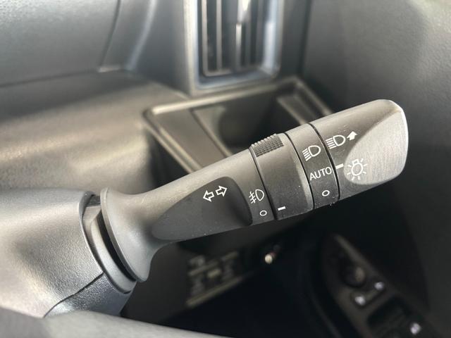 タント カスタムＸ　１０インチ純正大画面ナビ　パノラマモニター　電動パーキングブレーキ　ドライブレコーダー　ＥＴＣ車載器　ＴＶコントロール　フロントシートヒーター　両側電動スライドドア　アルミホイール　キーフリーシステム（12枚目）