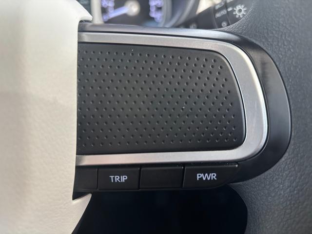 ムーヴキャンバス ストライプスＧ　９インチディスプレイオーディオ　パノラマモニター　フロントシートヒーター　両側電動スライドドア　電動パーキングブレーキ　電動格納式ドアミラー　プッシュスタートスイッチ　キーフリーシステム（12枚目）