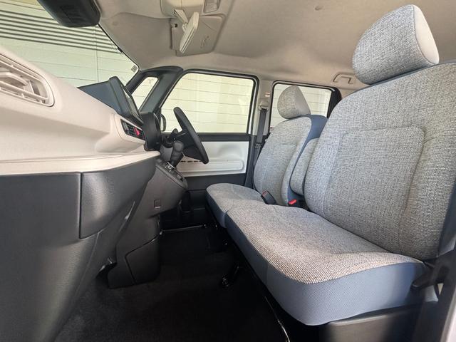 ムーヴキャンバス ストライプスＸ　ナビゲーション　両側電動スライドドア　電動格納式ドアミラー　プッシュスタートスイッチ　キーフリーシステム　オートエアコン　パワーウィンドウ　アイドリングストップ機能（26枚目）