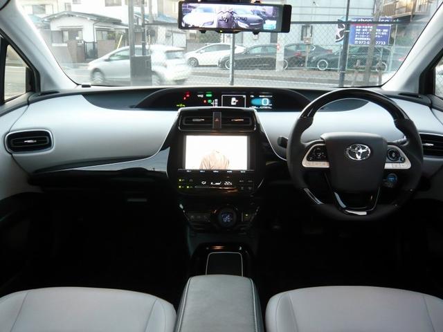 プリウス Ａツーリングセレクション　１７ＡＷ　エアロ　９インチナビ　フルセグＴＶ　Ｂｌｕｅｔｏｏｔｈ接続　バックカメラ　デジタルインナーミラー　ドラレコ　ホワイト内装　デイライト　トヨタセーフティセンス（9枚目）