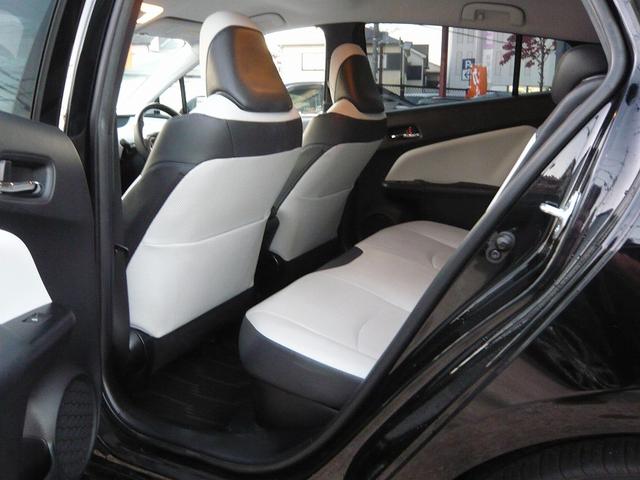 プリウス Ａツーリングセレクション　１７ＡＷ　エアロ　９インチナビ　フルセグＴＶ　Ｂｌｕｅｔｏｏｔｈ接続　バックカメラ　デジタルインナーミラー　ドラレコ　ホワイト内装　デイライト　トヨタセーフティセンス（17枚目）