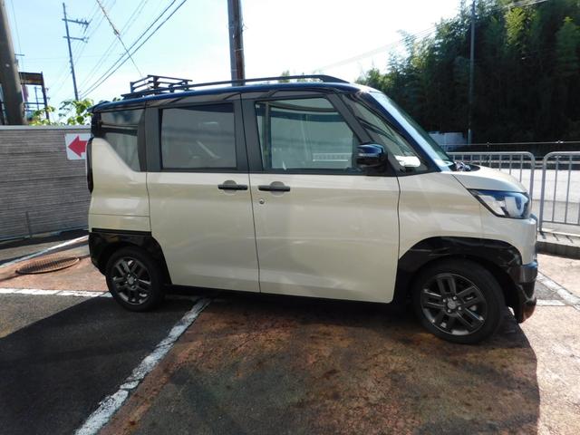 デリカミニ Ｇ　プレミアム　衝突被害軽減ブレーキ　踏み間違い防止　マイパイロット　９インチ純正ナビゲーション　マルチアラウンドモニター　フルセグテレビ　シートヒーター　両側電動スライドドア　禁煙車（5枚目）