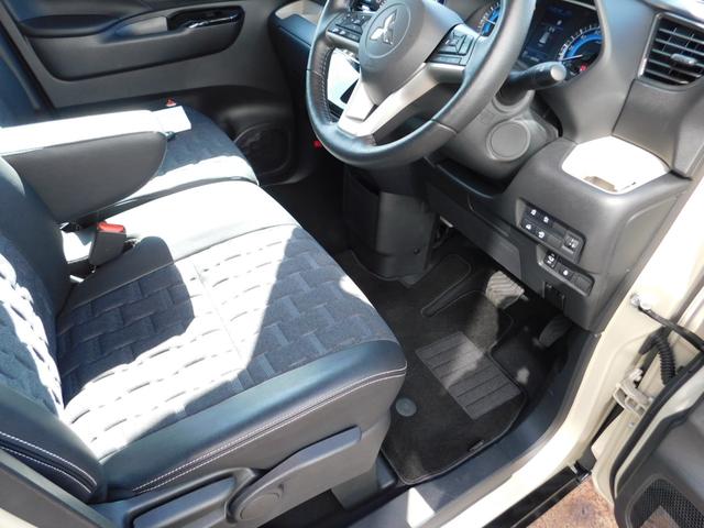 デリカミニ Ｇ　プレミアム　衝突被害軽減ブレーキ　踏み間違い防止　マイパイロット　９インチ純正ナビゲーション　マルチアラウンドモニター　フルセグテレビ　シートヒーター　両側電動スライドドア　禁煙車（13枚目）