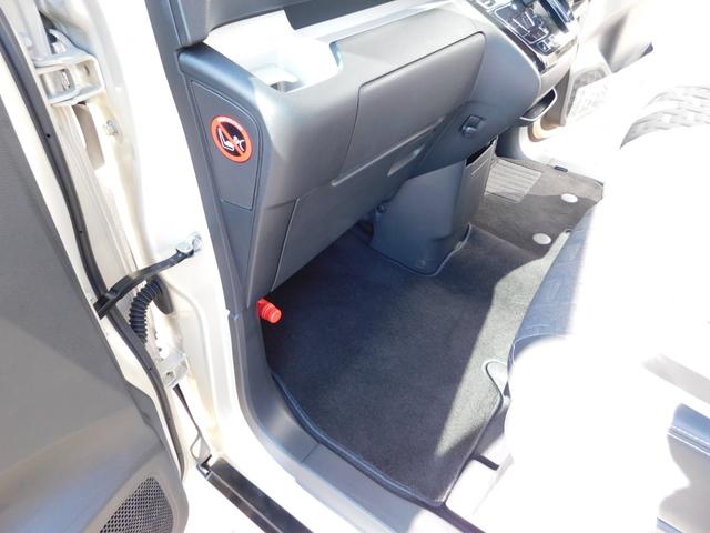 デリカミニ Ｇ　プレミアム　衝突被害軽減ブレーキ　踏み間違い防止　マイパイロット　９インチ純正ナビゲーション　マルチアラウンドモニター　フルセグテレビ　シートヒーター　両側電動スライドドア　禁煙車（51枚目）
