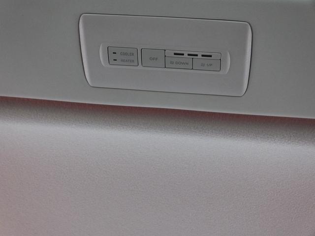 デリカＤ：５ Ｐ　禁煙車　ワンオーナー　純正１０．１型ナビ　マルチアラウンドモニター　ＥＴＣ２．０　両側電動スライドドア　電動テールゲート　後側方車両検知警報システム（75枚目）