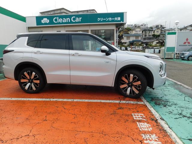 アウトランダーPHEV Pエグゼクティブパッケージ セミアニリンレザーシート(ブリックブラウン色) ダイナミックサウンドヤマハアルティメート(12スピーカー デュアルアンプ) スマホ連携ナビ マルチアラウンドモニタ デジタルルームミラー シートエアコン(6枚目)