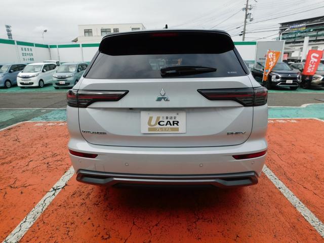 アウトランダーPHEV Pエグゼクティブパッケージ セミアニリンレザーシート(ブリックブラウン色) ダイナミックサウンドヤマハアルティメート(12スピーカー デュアルアンプ) スマホ連携ナビ マルチアラウンドモニタ デジタルルームミラー シートエアコン(8枚目)