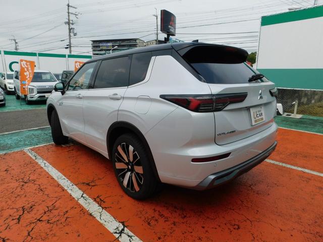 アウトランダーPHEV Pエグゼクティブパッケージ セミアニリンレザーシート(ブリックブラウン色) ダイナミックサウンドヤマハアルティメート(12スピーカー デュアルアンプ) スマホ連携ナビ マルチアラウンドモニタ デジタルルームミラー シートエアコン(9枚目)