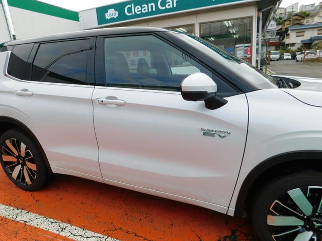 アウトランダーPHEV Pエグゼクティブパッケージ セミアニリンレザーシート(ブリックブラウン色) ダイナミックサウンドヤマハアルティメート(12スピーカー デュアルアンプ) スマホ連携ナビ マルチアラウンドモニタ デジタルルームミラー シートエアコン(30枚目)