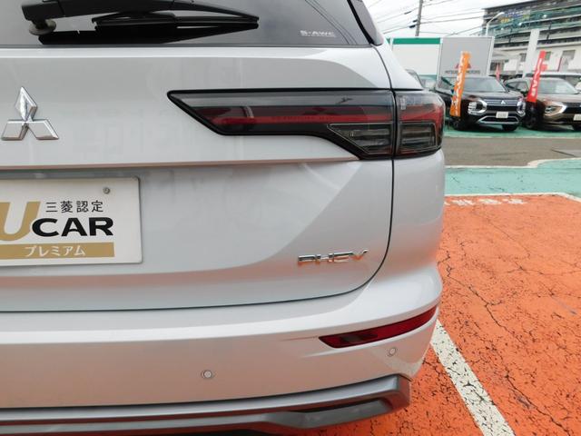 アウトランダーPHEV Pエグゼクティブパッケージ セミアニリンレザーシート(ブリックブラウン色) ダイナミックサウンドヤマハアルティメート(12スピーカー デュアルアンプ) スマホ連携ナビ マルチアラウンドモニタ デジタルルームミラー シートエアコン(33枚目)