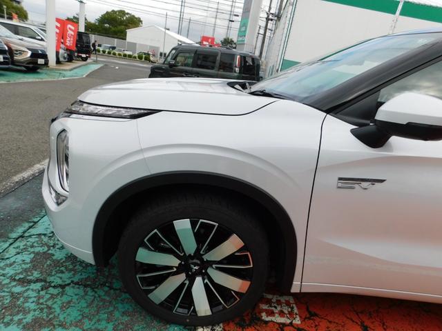 アウトランダーPHEV Pエグゼクティブパッケージ セミアニリンレザーシート(ブリックブラウン色) ダイナミックサウンドヤマハアルティメート(12スピーカー デュアルアンプ) スマホ連携ナビ マルチアラウンドモニタ デジタルルームミラー シートエアコン(38枚目)