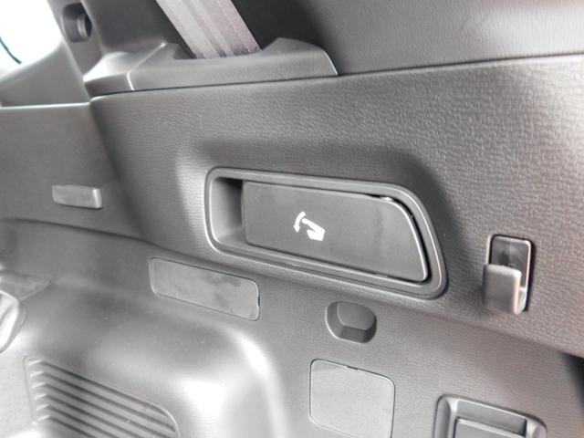 アウトランダーPHEV Pエグゼクティブパッケージ セミアニリンレザーシート(ブリックブラウン色) ダイナミックサウンドヤマハアルティメート(12スピーカー デュアルアンプ) スマホ連携ナビ マルチアラウンドモニタ デジタルルームミラー シートエアコン(43枚目)