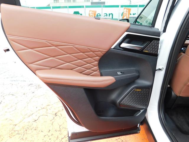 アウトランダーPHEV Pエグゼクティブパッケージ セミアニリンレザーシート(ブリックブラウン色) ダイナミックサウンドヤマハアルティメート(12スピーカー デュアルアンプ) スマホ連携ナビ マルチアラウンドモニタ デジタルルームミラー シートエアコン(52枚目)