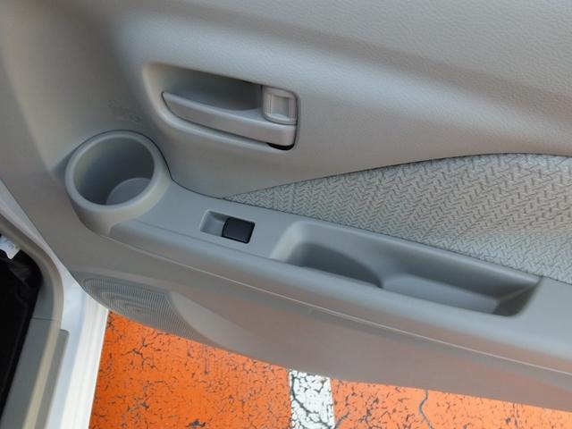 このｅＫワゴンはご成約後、当社整備工場にて保証継承整備を実施してご納車いたします。整備費用、部品代は車両価格に含みますので追加費用はかかりません。