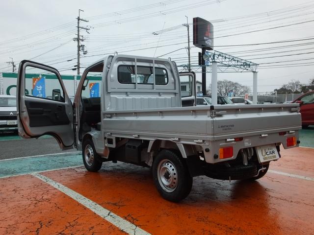 ミニキャブトラック Ｍ　５速マニュアル車　届出済み未使用車　スピーカー付きＡＭ／ＦＭラジオ　エアコン　パワステ　ＡＢＳ　運転席・助手席エアバッグ　横滑り防止装置　オートライト（31枚目）