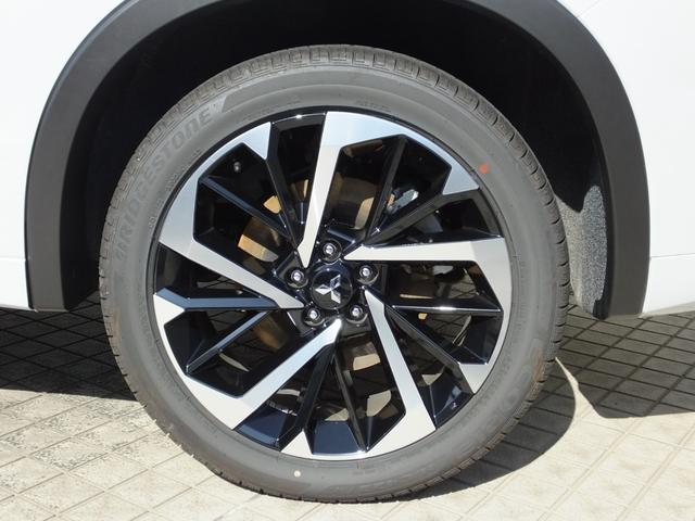 アウトランダーＰＨＥＶ Ｐ　元当社デモカー　ｅ－Ａｓｓｉｓｔ　スマートフォン連携ナビゲーション　レーンチェンジアシスト　プレミアムサウンド　Ｓ－ＡＷＣ　マルチアラウンドモニター　ヒートポンプ式エアコン　マイパイロット（30枚目）