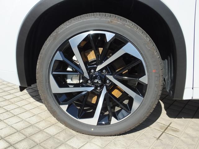 アウトランダーＰＨＥＶ Ｐ　元当社デモカー　ｅ－Ａｓｓｉｓｔ　スマートフォン連携ナビゲーション　レーンチェンジアシスト　プレミアムサウンド　Ｓ－ＡＷＣ　マルチアラウンドモニター　ヒートポンプ式エアコン　マイパイロット（32枚目）