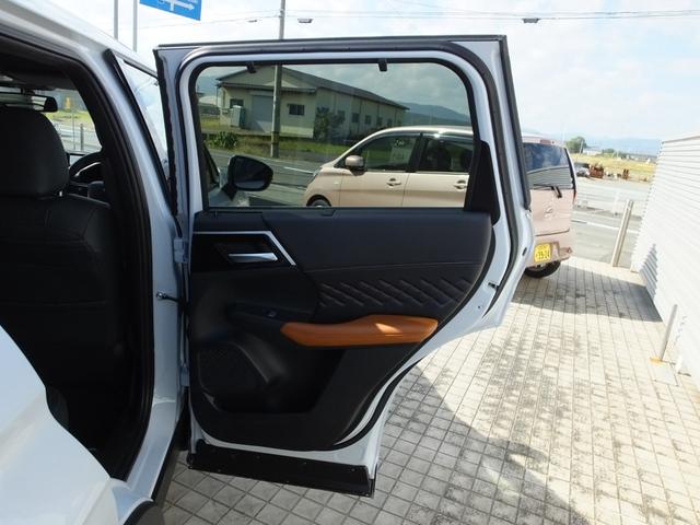 アウトランダーＰＨＥＶ Ｐ　元当社デモカー　ｅ－Ａｓｓｉｓｔ　スマートフォン連携ナビゲーション　レーンチェンジアシスト　プレミアムサウンド　Ｓ－ＡＷＣ　マルチアラウンドモニター　ヒートポンプ式エアコン　マイパイロット（36枚目）