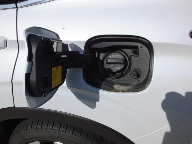 アウトランダーＰＨＥＶ Ｐ　元当社デモカー　ｅ－Ａｓｓｉｓｔ　スマートフォン連携ナビゲーション　レーンチェンジアシスト　プレミアムサウンド　Ｓ－ＡＷＣ　マルチアラウンドモニター　ヒートポンプ式エアコン　マイパイロット（55枚目）