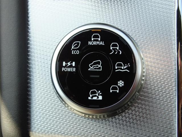 アウトランダーＰＨＥＶ Ｐ　元当社デモカー　ｅ－Ａｓｓｉｓｔ　スマートフォン連携ナビゲーション　レーンチェンジアシスト　プレミアムサウンド　Ｓ－ＡＷＣ　マルチアラウンドモニター　ヒートポンプ式エアコン　マイパイロット（70枚目）