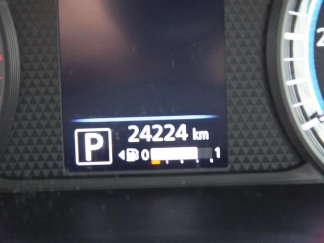 ｅＫワゴン Ｍ　２ＷＤ　ＣＤチューナーアンプ　セーフティーイルミネーション　イモビライザー　衝突被害軽減ブレーキ　踏み間違い衝突防止アシスト　充電用ＵＳＢポート　ステアリングスイッチ（9枚目）