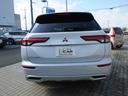 アウトランダーＰＨＥＶ Ｐ　元当社デモカー　ｅ－Ａｓｓｉｓｔ　スマートフォン連携ナビゲーション　レーンチェンジアシスト　プレミアムサウンド　Ｓ－ＡＷＣ　マルチアラウンドモニター　ヒートポンプ式エアコン　マイパイロット（7枚目）
